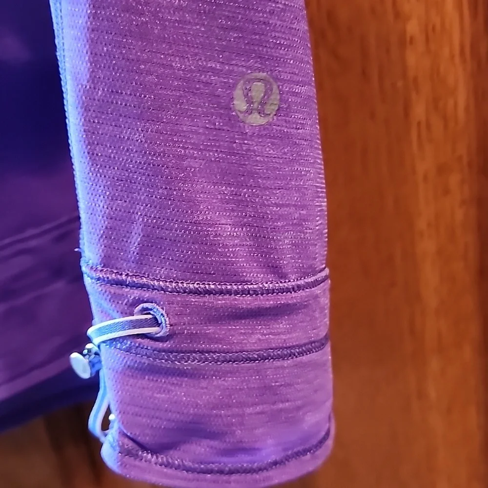 Lululemon Tank Size 6 - Picture 2 of 4